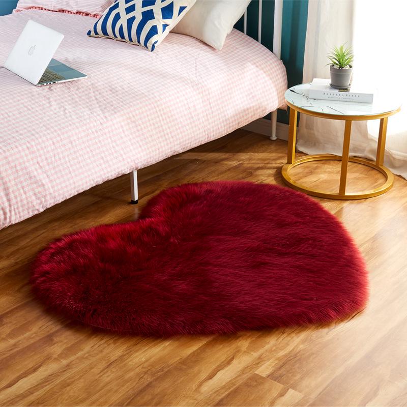 Heart-Shaped Plush Carpet - Long Hair Bedroom Bedside Sofa Mat