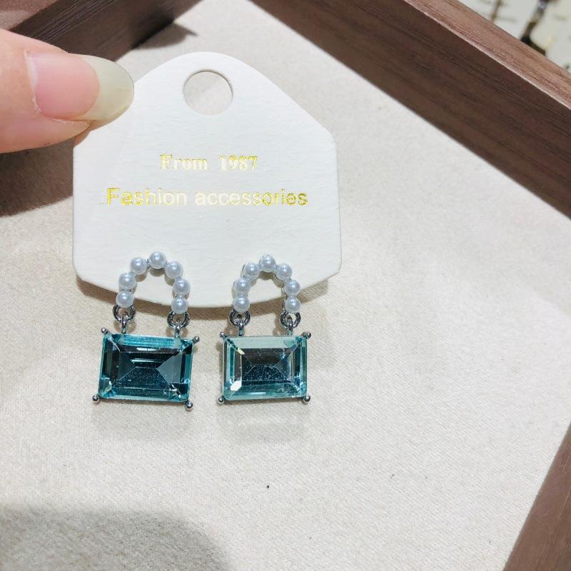 Cute Handbag Shape Drop Earrings for Women Mini Imitation Pearl Square Rhinestones Dangle Earrings Trendy Elegant Party Jewelry
