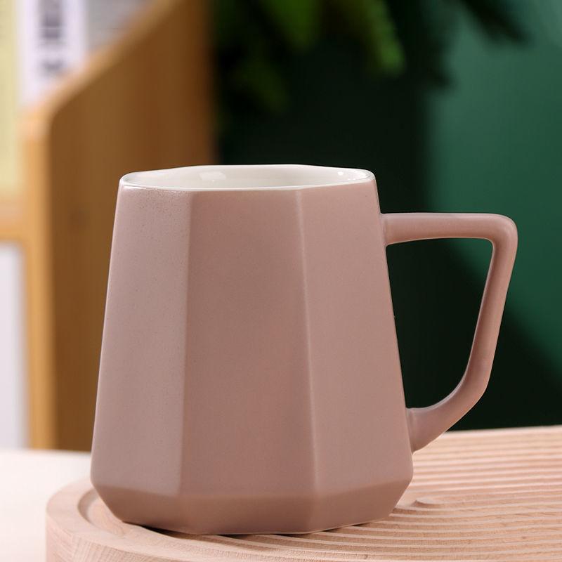 

Simple Ceramic Household High-Value Couple Water Cup With Lid, High-End Coffee Cup Gift Box For Girls And Boys 401-500ml