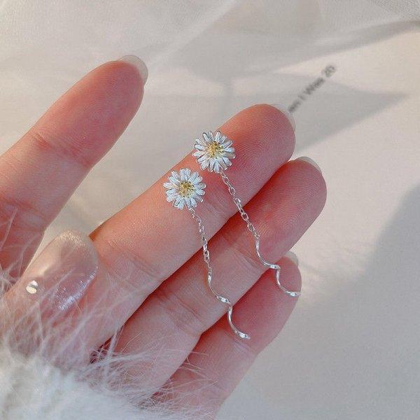 Korean Fashion Daisy Flowers Drop Earrings for Women Temperament Simple Long Tassel Earrings Female Party Wedding Jewelry Gifts