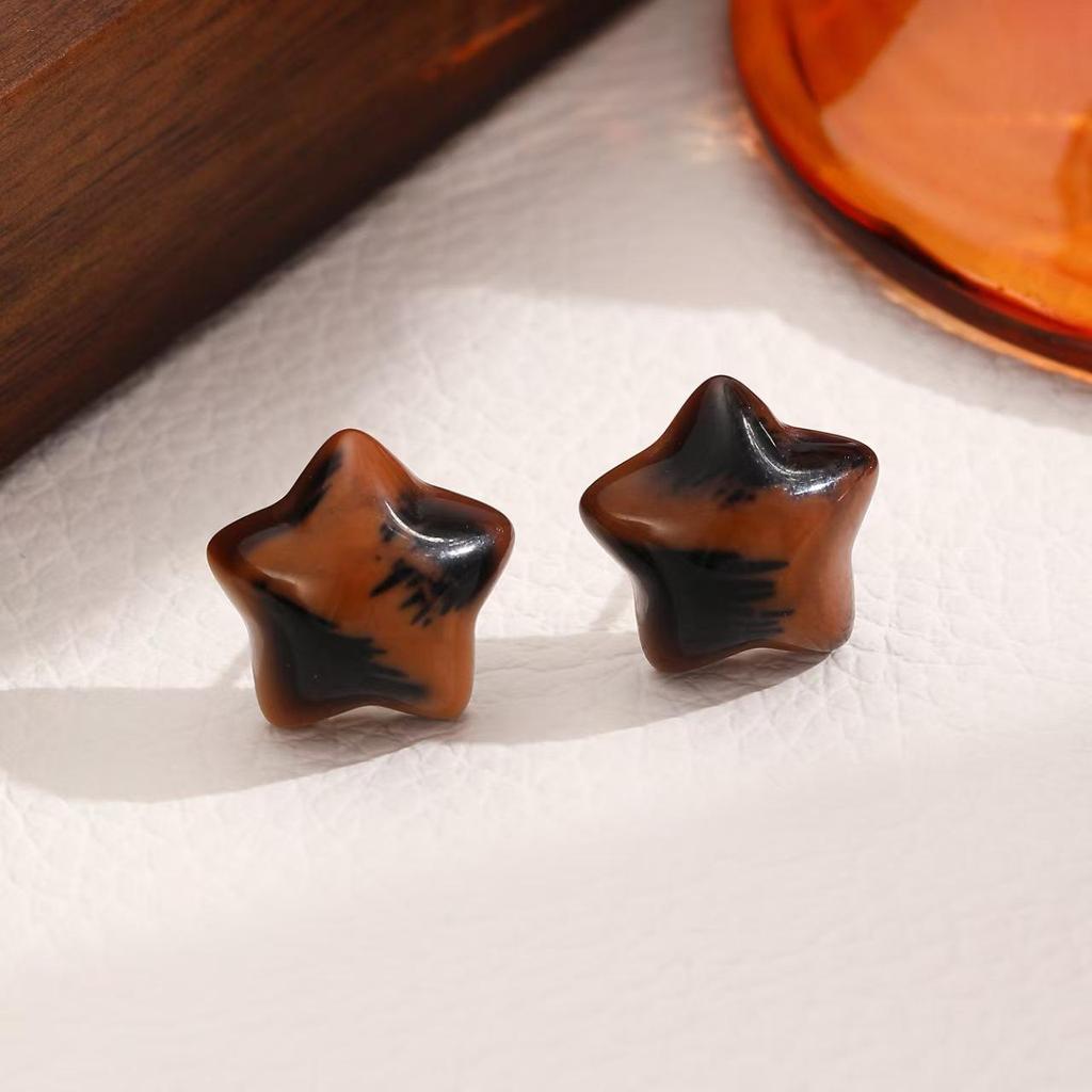 Retro European & American CCB Earring Set: Women's Creative Temperament C-shaped & Leopard Print Earrings
