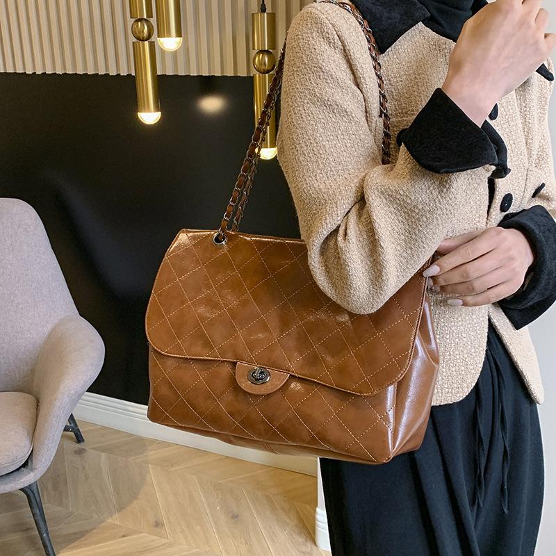 Borsa a Spalla Casual alla Moda per Pendolari Nuova Borsa Tote Casual Invernale Borsa a Tracolla Retro con Catena Grande Capacità