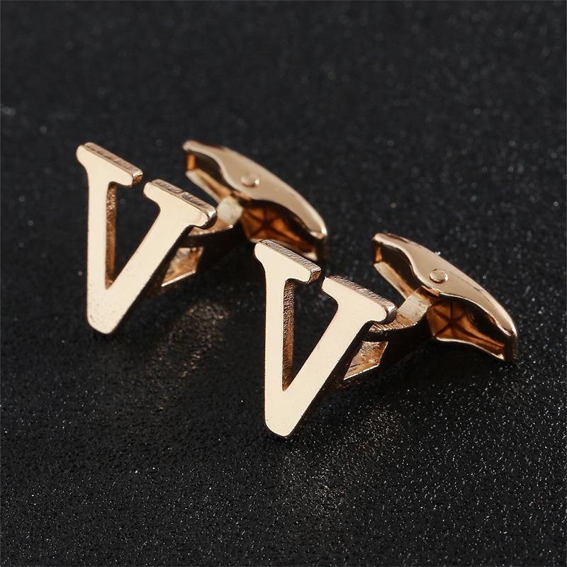 Exklusive goldene Alphabet Manschettenknöpfe für Herren - Elegantes Design für französische Hemden