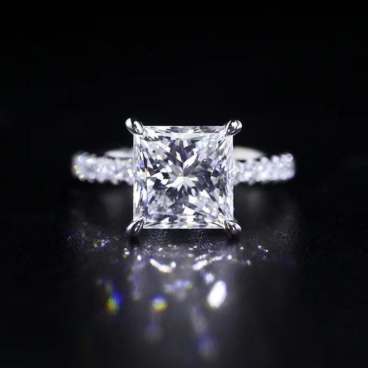 

Lulu Tong Princess Cut S925 Sterling Silver Korean Style Ring – Versatile Classic Four-Prong Diamond Design Size 6 білий