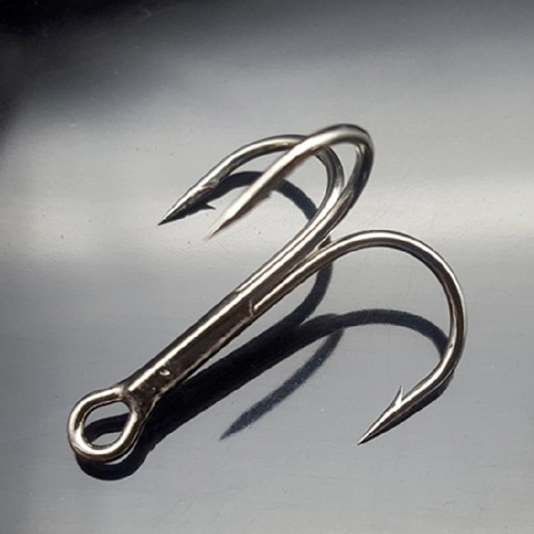 50pcs Strong Pull Lure Baits Fishing Hook with Feather Size 10 8 6 4 2 Feathered Treble Hook Barbed Hook for Crankbait