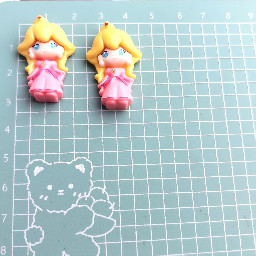 Cartoon Character Resin Accessories for DIY: Phone Cases, Hair Clips, Ties, Headdresses, and Fridge Magnets.