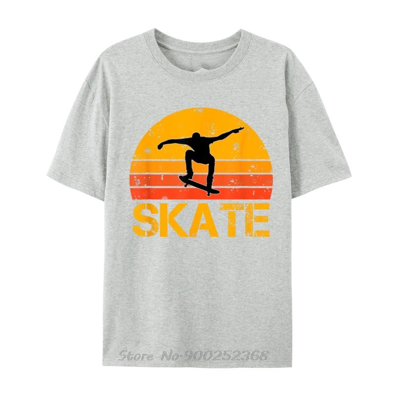 Skateboarder Retro Vintage Skateboarding 2025 New Mens TShirt Fashion Fitness Tshirt Summer Casual Tees Men Oneck T Shirt