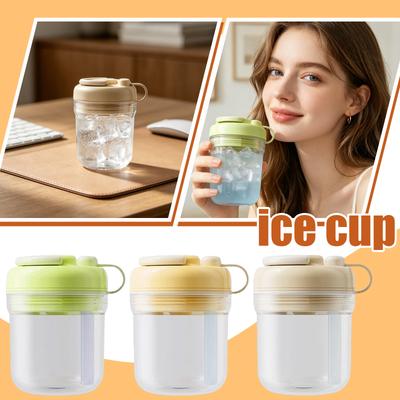 Dieser Eiswürfelbereiter mit Eisbehälter und Eisspender bietet eine praktische Eiswürfelausgabe, hervorragende Abdichtung und ist tragbar.
