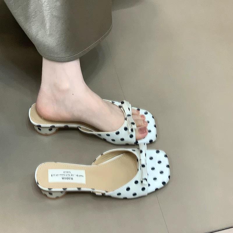 

Sandals and Women s Shoes, Thick-soled, One-piece Style, New Model Slippers 35 бежевый
