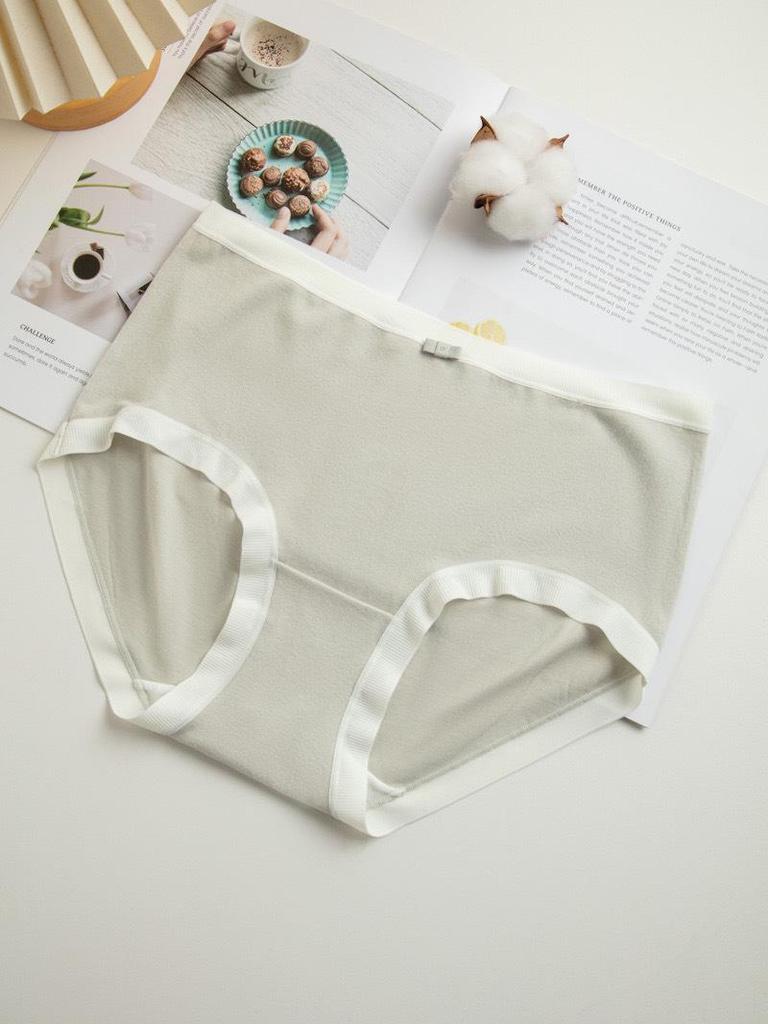 Women's Velvet Feel High-Elasticity Brushed Triangle Underwear - Soft, Comfortable, Solid Color for Autumn/Winter