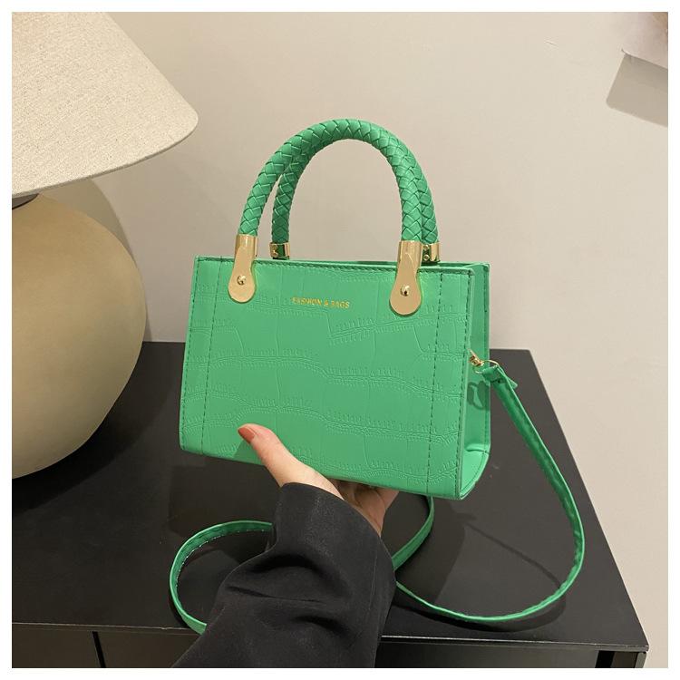 

Маленькая сумка женская новая модная и стильная сумочка высокого класса и модная универсальная одноплечевая сумка-кроссбоди