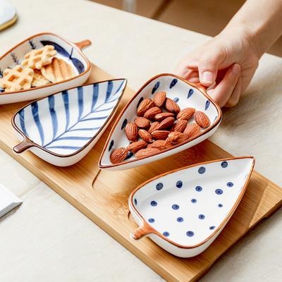 Ciotola per condimenti creativa a forma di foglia in ceramica multiuso piccoli piatti antipasti snack piatto da cucina salsa sushi vassoio per torte