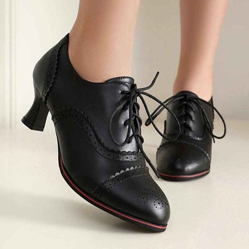Ležérní mokasíny pro ženy Módní vintage nízký podpatek Červené černé šněrovací lodičky Obuv Kancelářské boty Dámské Velká velikost 45 48