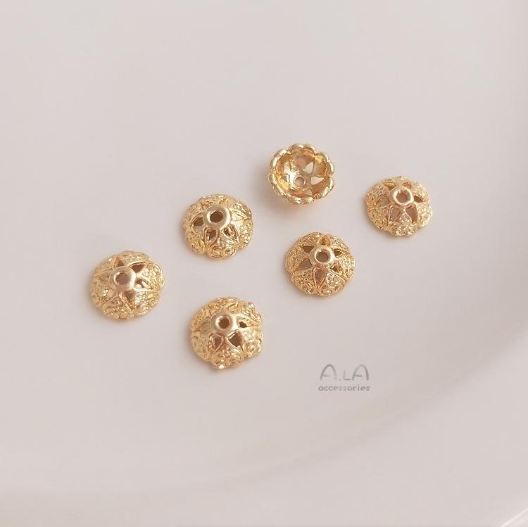 14K Guldpläterad Daisy Stjärna Ihålig Blomkapsel Pärlmellanlägg för DIY Smycken