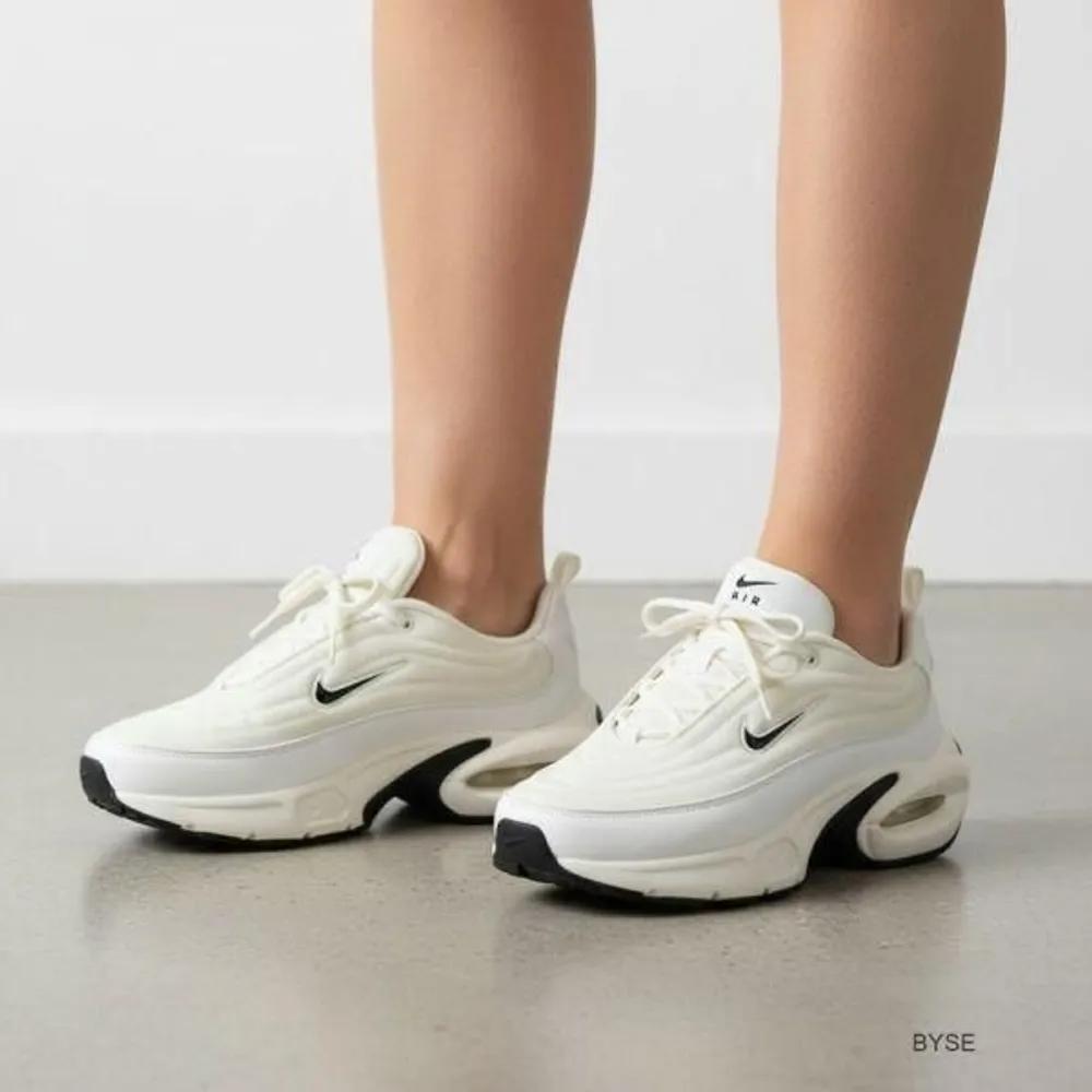Air Max Portal Summit White Black Sneakers 471840