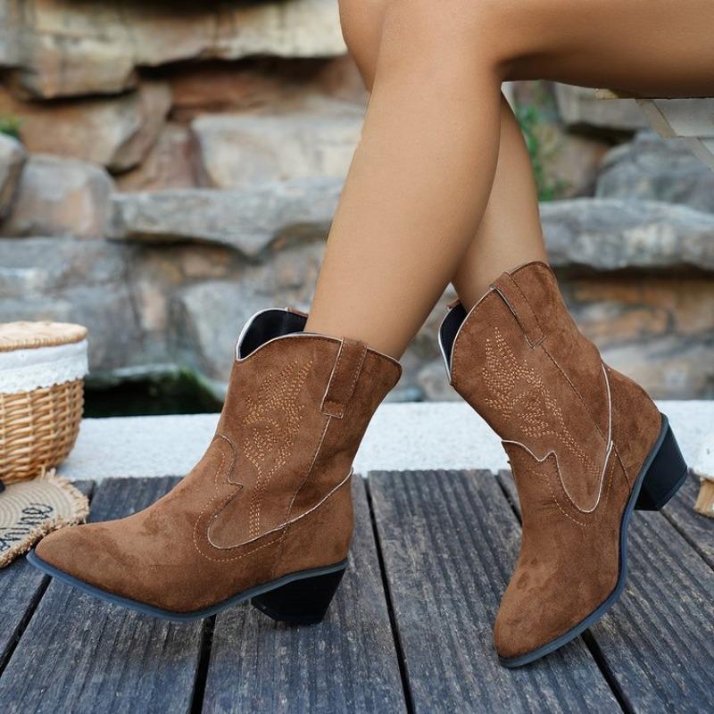 Large Size Thick Heel Short Boots Women's Autumn and Winter New Embroidery Fashion Western Cowboy Short Boots Women