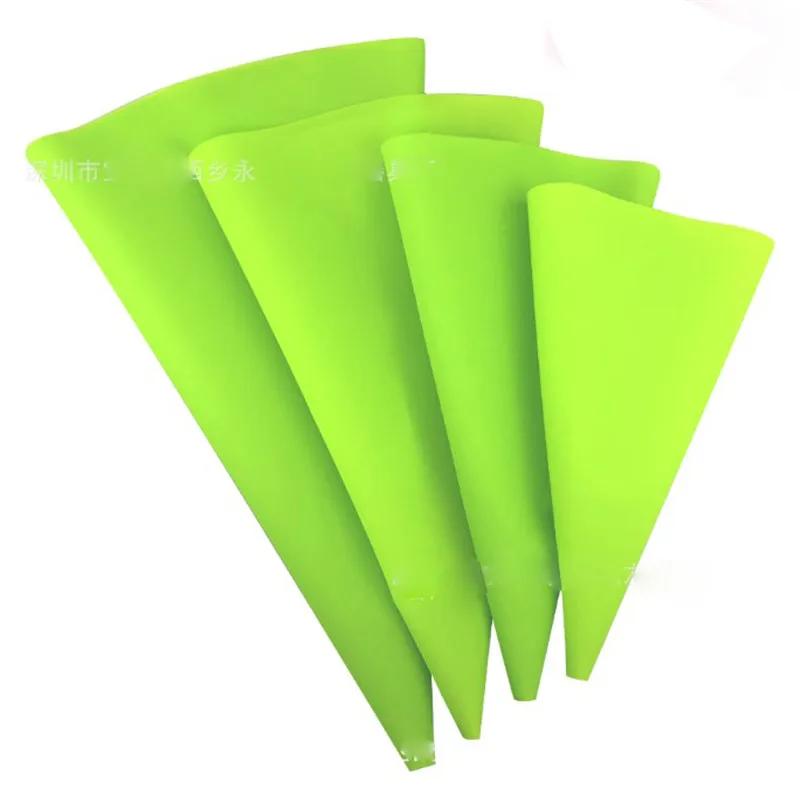 

4PCS Confectionery Bag Piping Bag Pastry Bags Icing Fondant Cake Cream Bag for Decorating Pastries Cakes Baking Tools