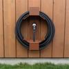 Suporte de Mangueira de Jardim de Metal Montado na Parede Cabide de Mangueira de Água Rack de Armazenamento de Mangueira Pesado para Jardim Externo Garagem