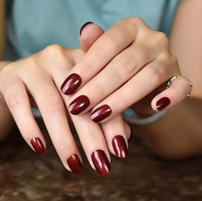 Removable Solid Color Wearable Nail Tips - Set of 24 False Nails
