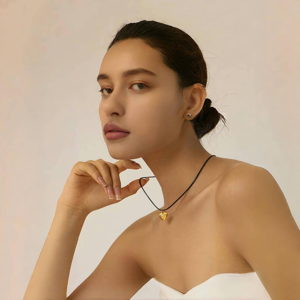 Collares colgantes de corazón de acero inoxidable para mujer, collar de cadena de cuerda, joyería exquisita, regalo del día de San Valentín