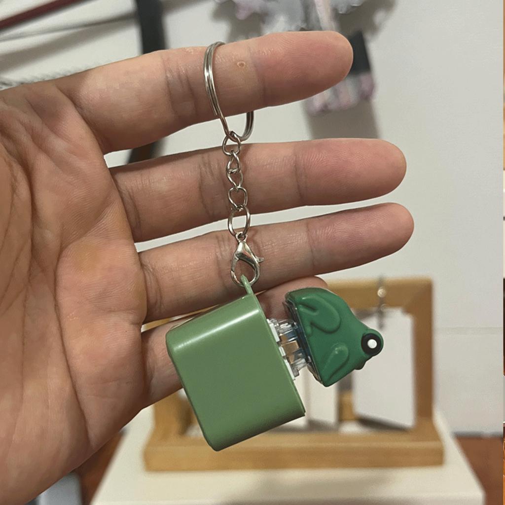 NEW Croaking Frog Keychain Rechargeable Frog Keyboard Fidget Clicker Frog/Lizard Sound Keychain with LED Light for Stress Relief