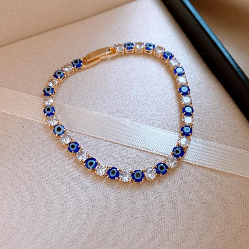 Zircon Starry Sky Pearl Bracelet: Luxurious and Elegant Accessory for Women