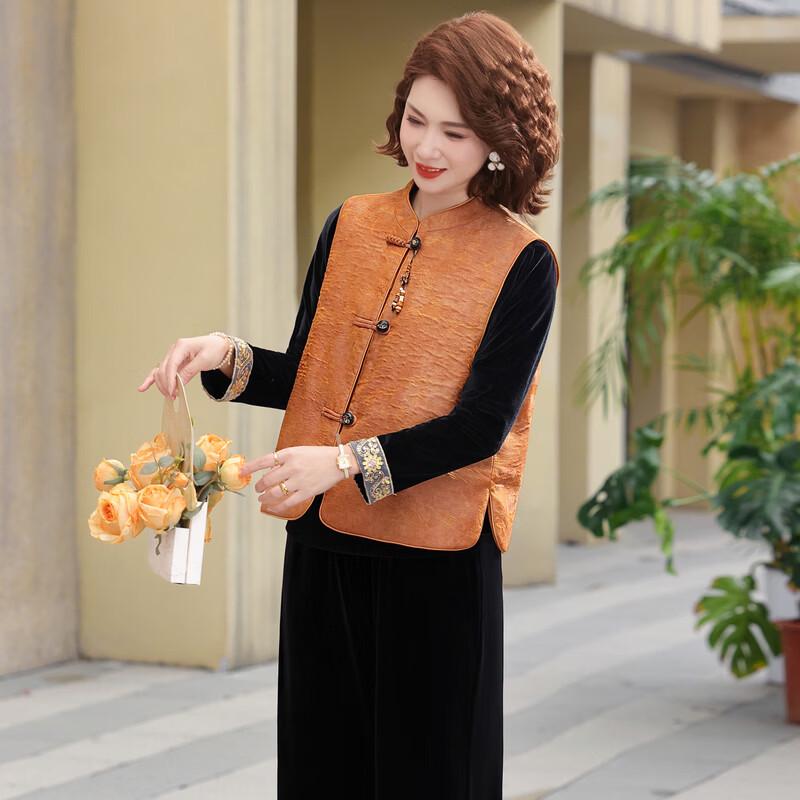 Elegant Gold Velvet New Chinese Style Three-Piece Suit