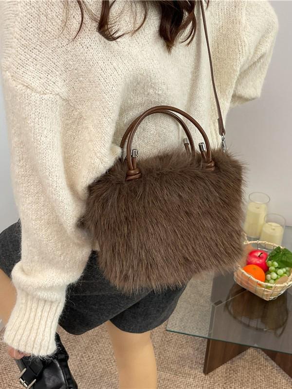 

Women s Fluffy Crossbody Handbag - Furry Spring/Summer Shoulder Bag 24*17*11 cm темного кольору хакі