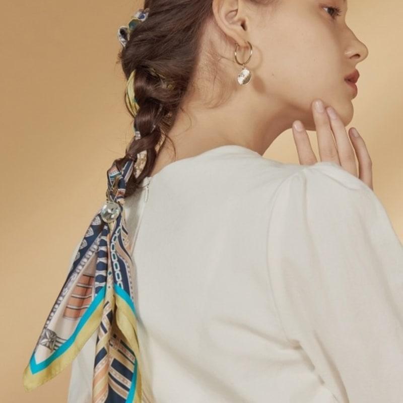 Saint Luxure Direction Square Scarf SL19FMSDC