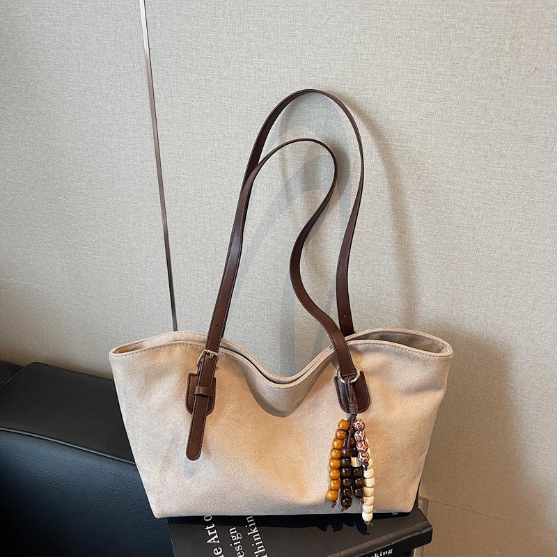 Retro Bag Women's Large-capacity Autumn and Winter Versatile Simple Shoulder Bag Fashionable Commuter Tote Bag