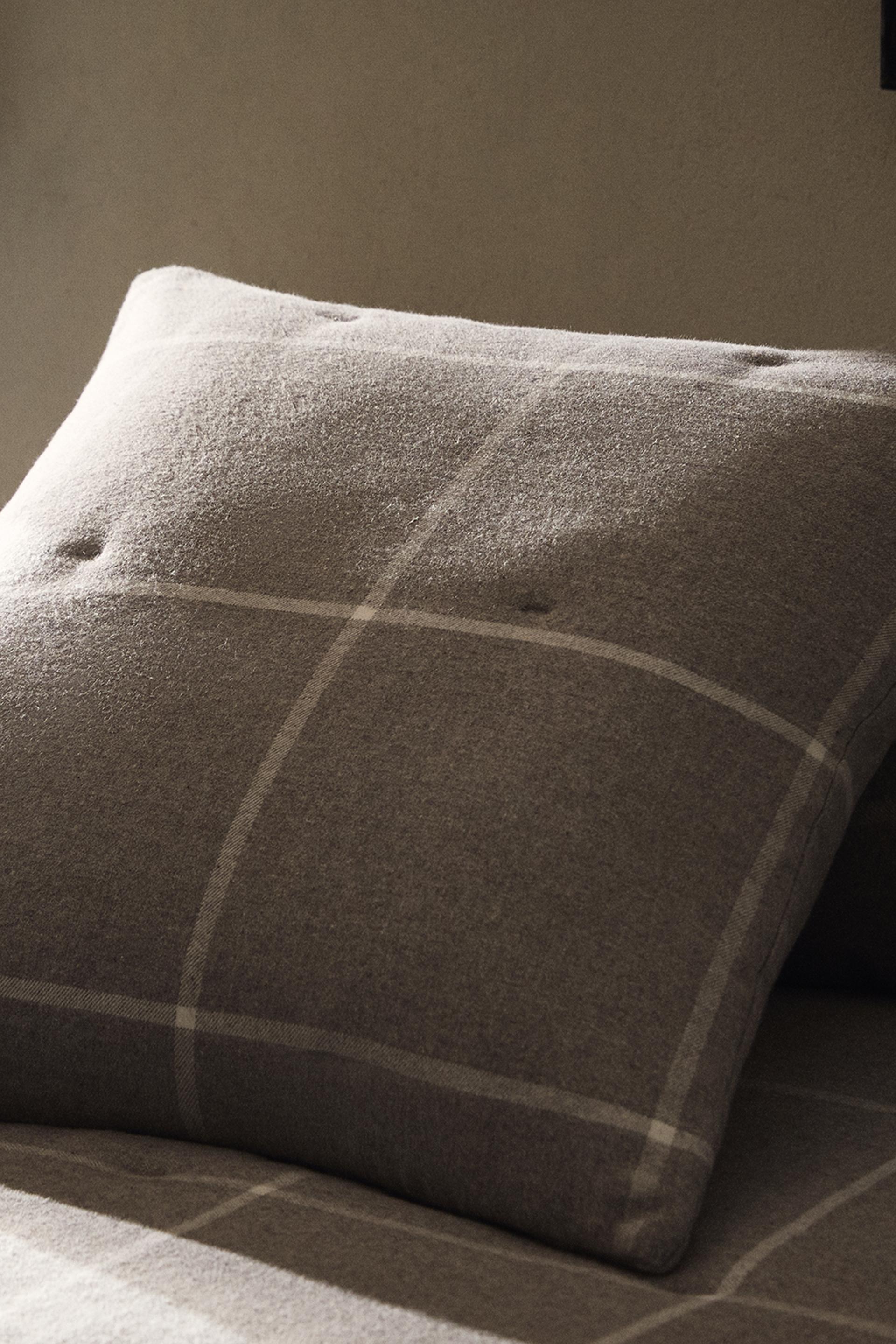 

ФЛАНЕЛЕВАЯ ПОДУШКА