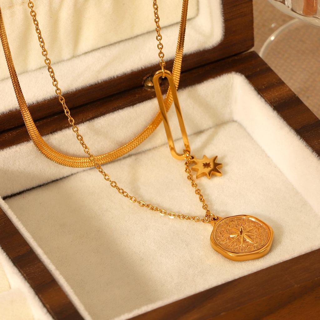 Double-layered Stacked Blade Chain Stainless Steel Necklace with Round Plaque Relief Eight-pointed Star Pendant Jewelry
