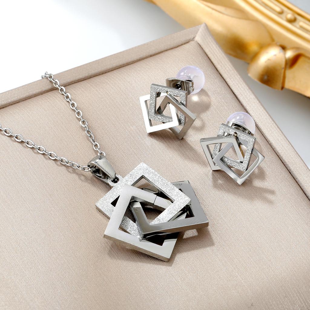 LUXUKISSKIDS Golden Waterproof Jewelry Sets Stainless Steel for Woman Wedding Party Accessorires Fashion Necklace Earrings Set