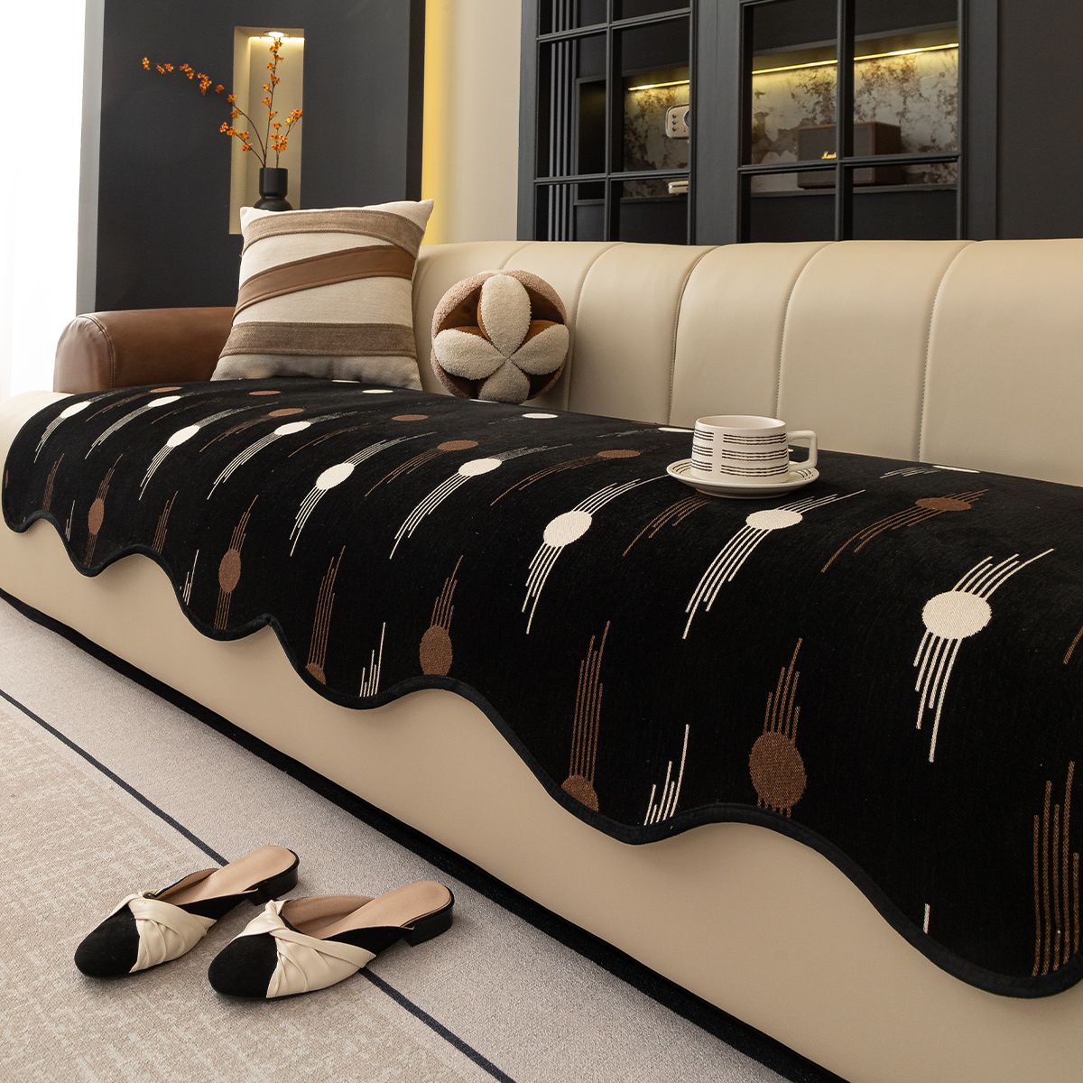 

Chenier Sofa Cushion Is Universal In All Seasons New Light Luxury High-End Sense Non-Slip And Anti-Cat Scratch Custom Cover Cloth Seat Cushion 70*70cm