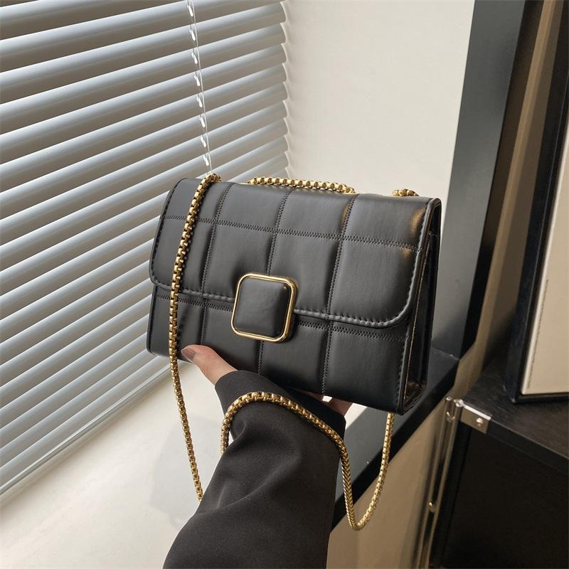 Einfache und modische Kette mit Textur, Achseltasche, vielseitige Messenger Bag für den Frühling, kleine quadratische Tasche für Damen