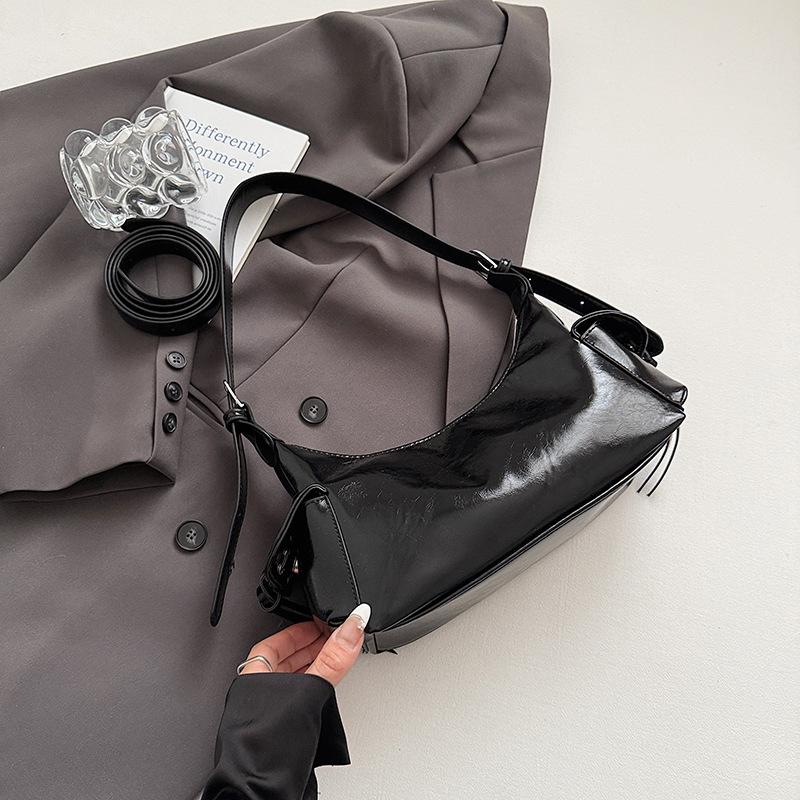 Textured retro commuter trendy shoulder bag women's summer new fashionable Spice Girl style underarm dumpling bag