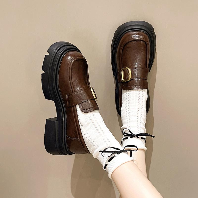

Black versatile British style platform small leather shoes women s 2025 new autumn retro height increase one-pedal loafers 40 темно-коричневого кольору