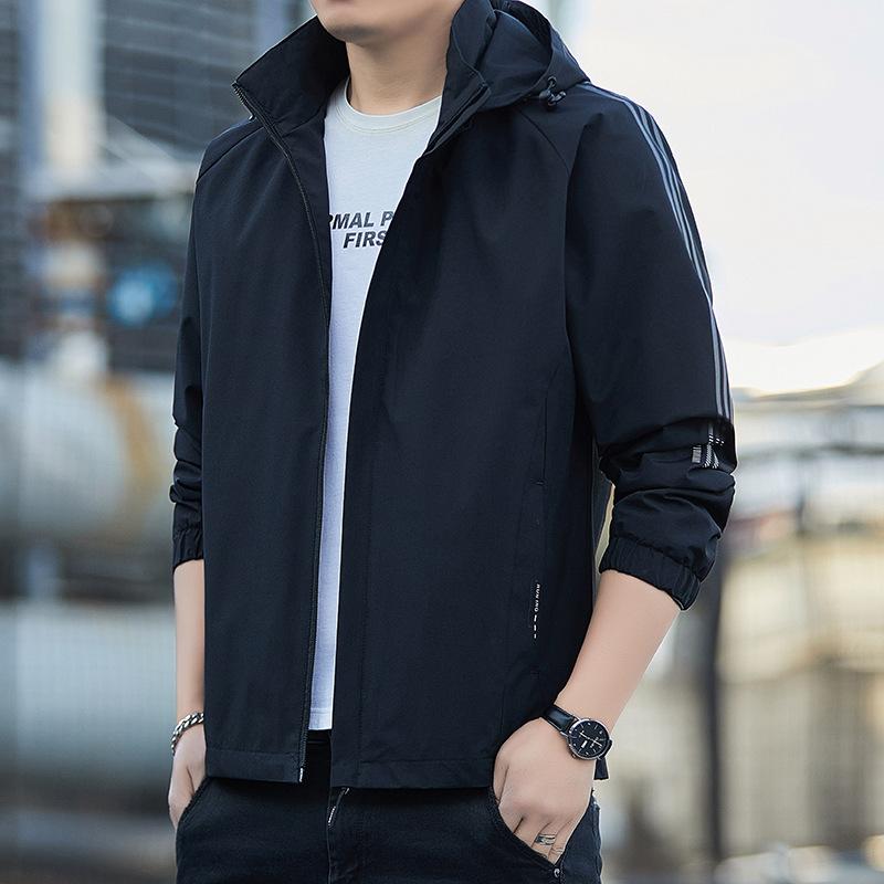 Frühling und Herbst Neue Koreanische Version von Lockerer Freizeit-Tooling-Jacke Herren Trendmarke Kapuzenjacke Herrenbekleidung