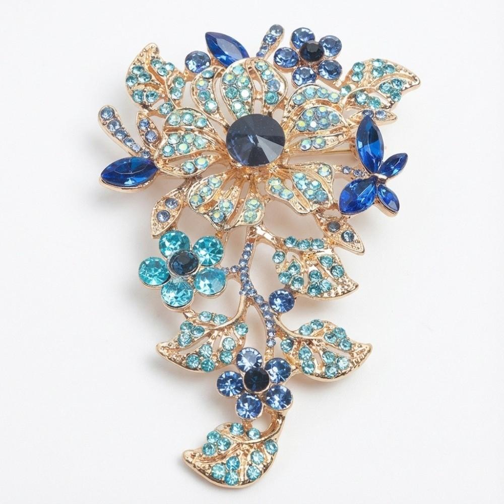 Exquisite Crystal Crystal Flower Brooch High-grade Material Feminine Design Wedding Brooch Super Large Size Delicate Flower