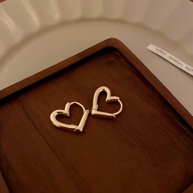 Simple Creative Love Heart Shape Earing Gift Cool Heart-shaped Metal Alloy Earrings Unusual Accessories For Spice Girls Jewelry