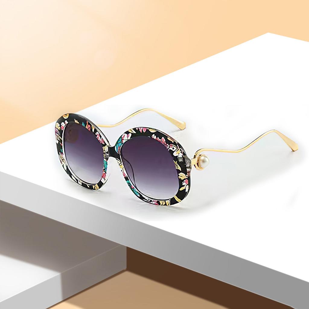 Classic Vintage Sunglasses for Men Exquisite Design and Trendy Styley Sunglasses with Golden Frame and Pink Yellow Trim Womens Sunglasses