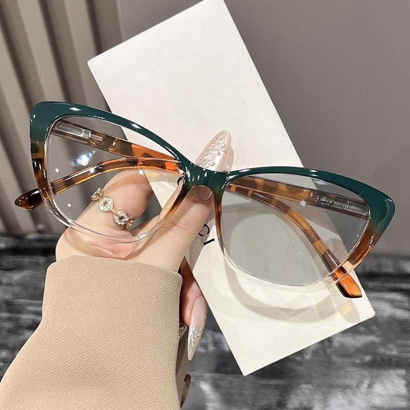 

New Photochromic Anti-Blue Light Myopia Glasses Fashionable Cat-Eye High-Definition Ultra-Light Eyewear Unisex 0 To -4.0 -4.0 зелений