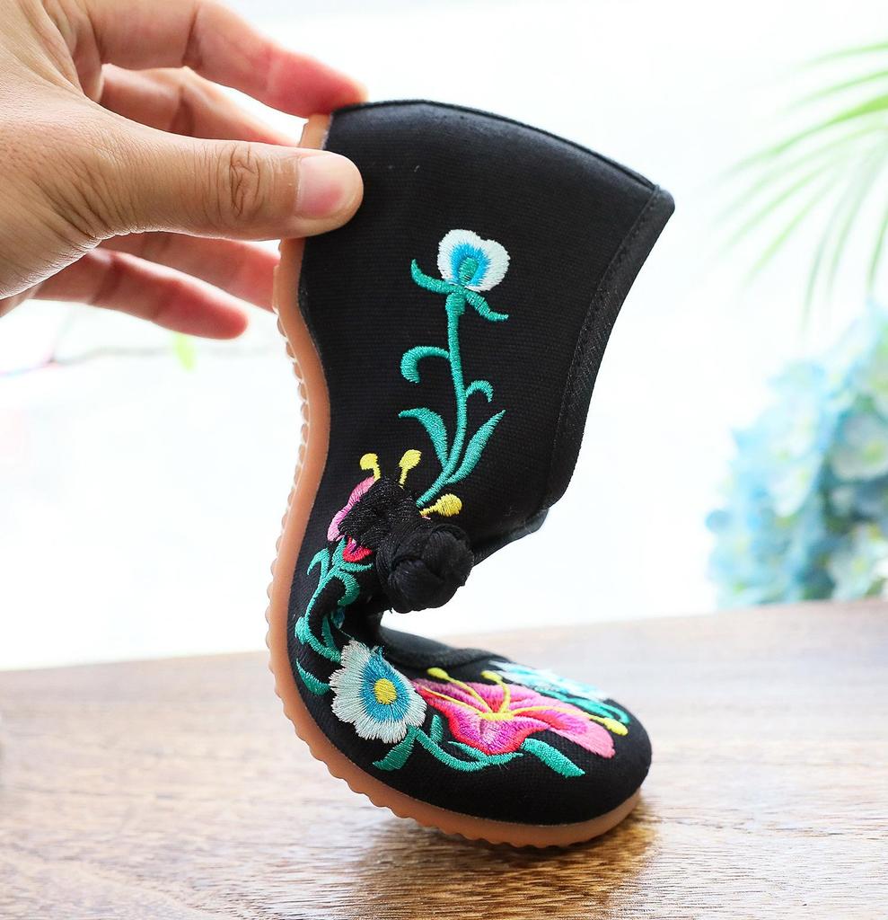 Women's Spring & Autumn Canvas Flats with Morning Glory Embroidery