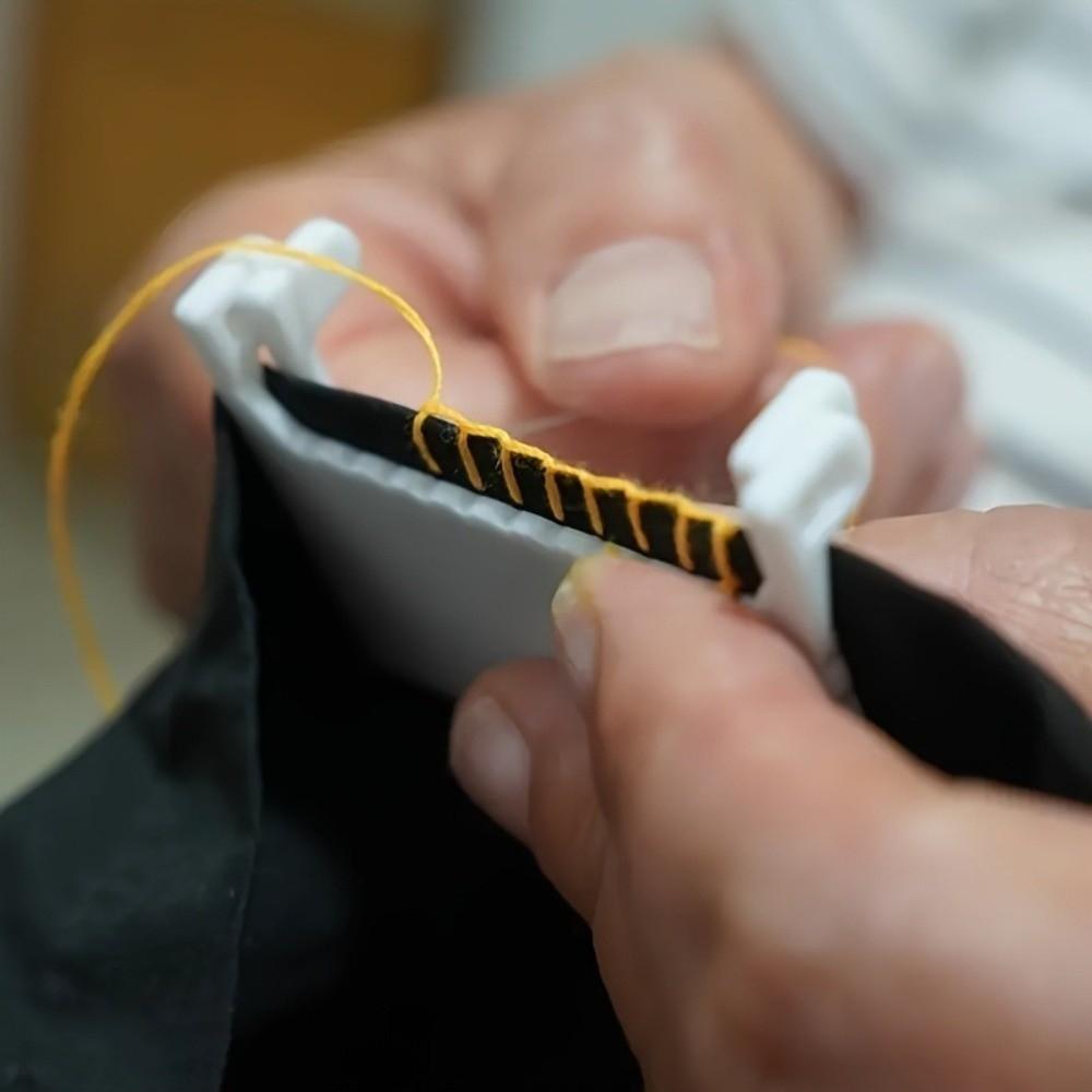 Plastic Seam Guide Clip Precise 1.5-4mm Multi-Functional Sewing Edge Guide Needle Gauge Easy-To-Grip Handle