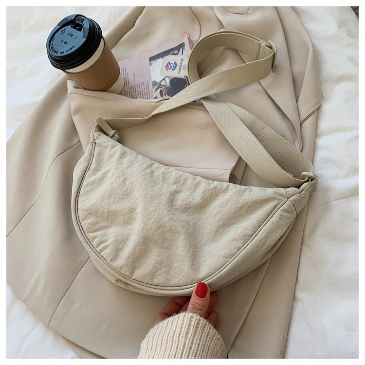 

New bag messenger bag women s large-capacity versatile lightweight shoulder bag trendy travel dumpling bag leisure bag