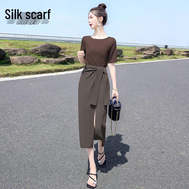 

Элегантный комплект: футболка и юбка с разрезом XXL