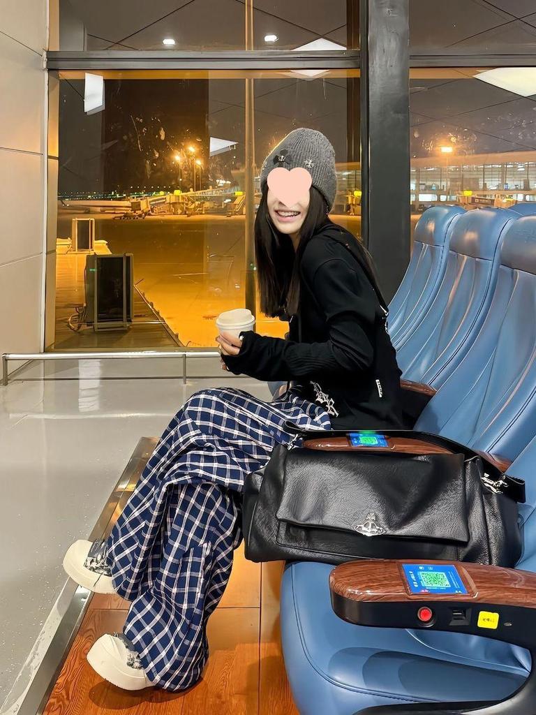 Women's Slim Fit Gothic Hoodie Jacket - Short Zip-Up, Versatile, Perfect for Spring & Autumn