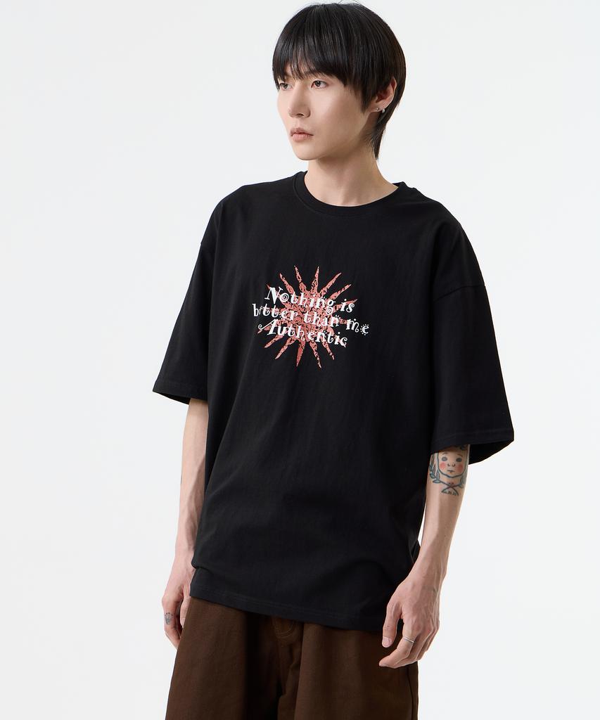 Nasttingijeubeleoldaenmi Sun Lettering Tee_Black
