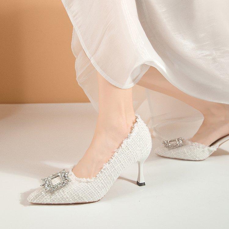 High Heels Damen Sommer 2024 neues Nischendesign Französische spitze Schuhe Dünne Absätze Kleine duftende Strass Einzelne Schuhe