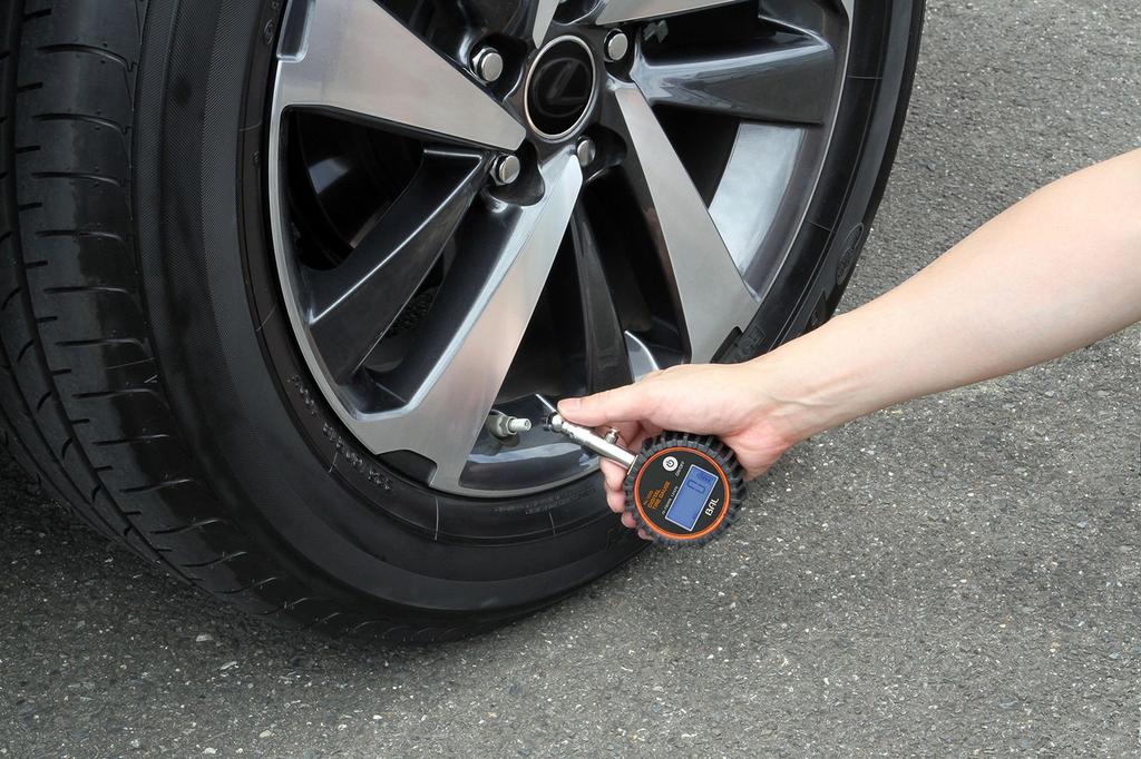 BAL (Ohashi Industries) Digital Tire Gauge for Passenger Cars and Motorcycles (10-700kPa) NO1228